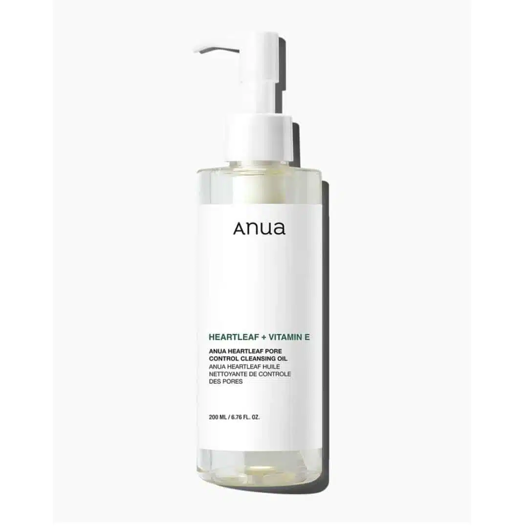 Anua Heartleaf Pore Control Cleansing Oil 200ml bottle standing upright, showing clear packaging and light green liquid. - thumbnail