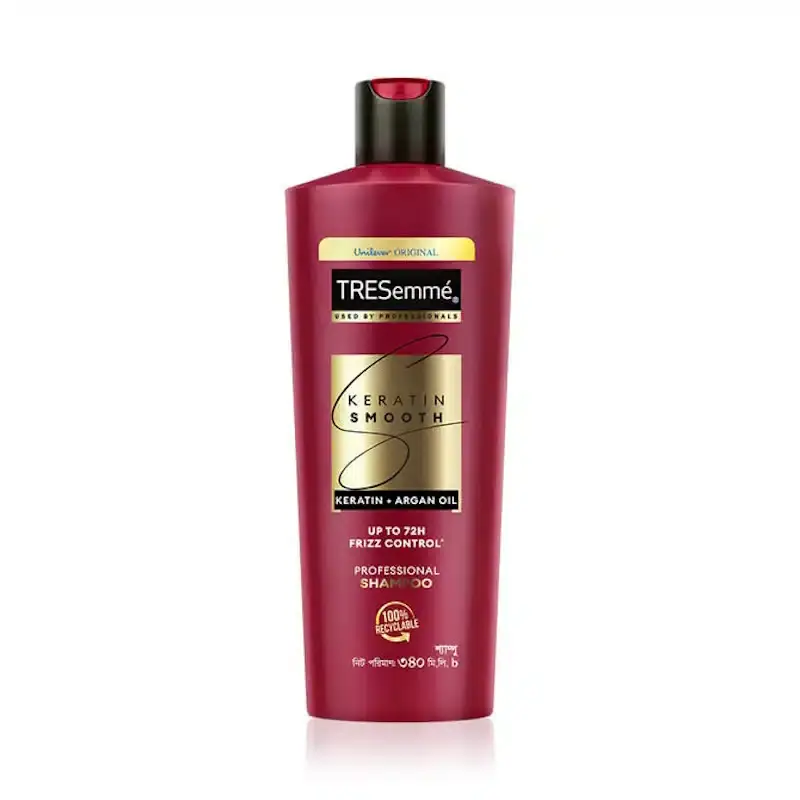 Tresemme professional haircare logo: white, sleek 'TRESemmé' text on a solid black background.