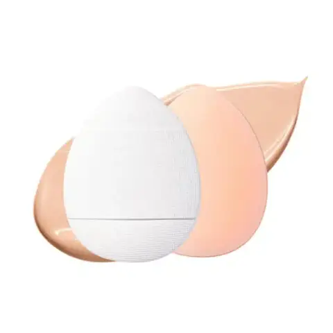 Focallure Tl04 makeup puff, a soft pink beauty blender sponge for flawless application.