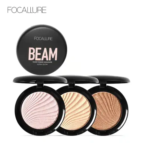 Focallure Ultra Glow BEAM Highlighter compact, closed, showcasing its luxurious metallic gold casing.