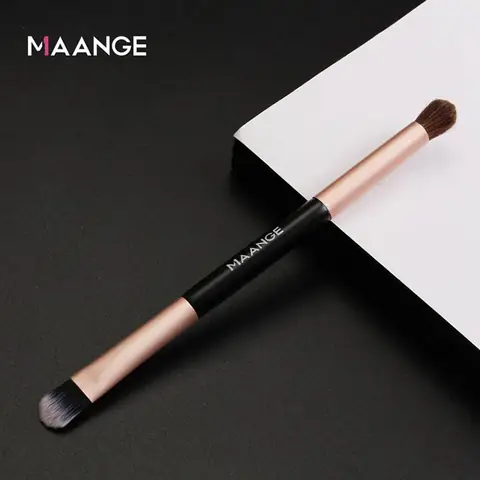 Maange double-head eye shadow brush with black handle, showing two distinct brush ends for versatile application.