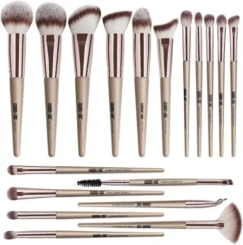 Maange 18 piece gray makeup brushes set, featuring varying sizes and soft synthetic bristles.