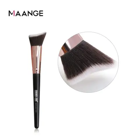 Maange contour & blush brush with fluffy blonde bristles, rose gold ferrule, and sleek black handle.