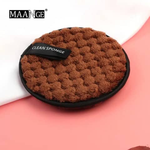 Maange brown makeup remover sponge, a soft oval beauty tool for gentle facial cleansing.