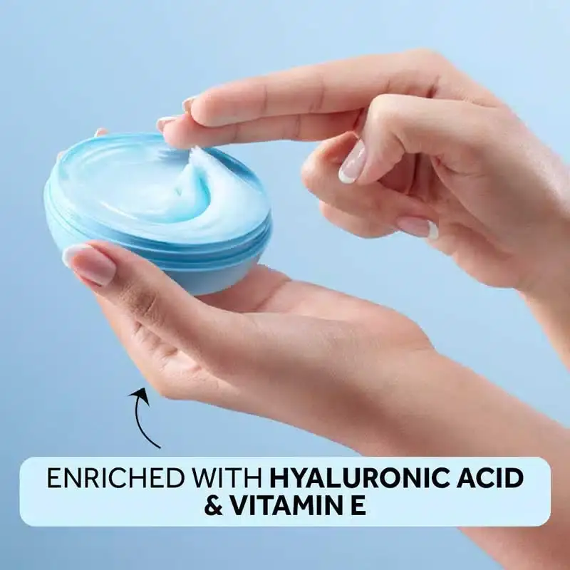 Ponds Super Light Gel 100g jar, close-up highlighting Hyaluronic Acid Vitamin E benefits. - thumbnail