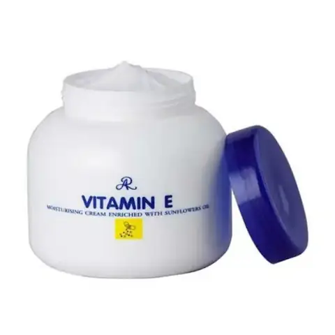 Full Aron Vitamin E Moisturizing Cream 200g in its white round tub with green label.